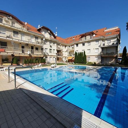 דירות Relax Wellness Studio Hajdúszoboszló מראה חיצוני תמונה