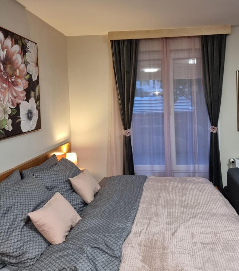 דירות Relax Wellness Studio Hajdúszoboszló מראה חיצוני תמונה