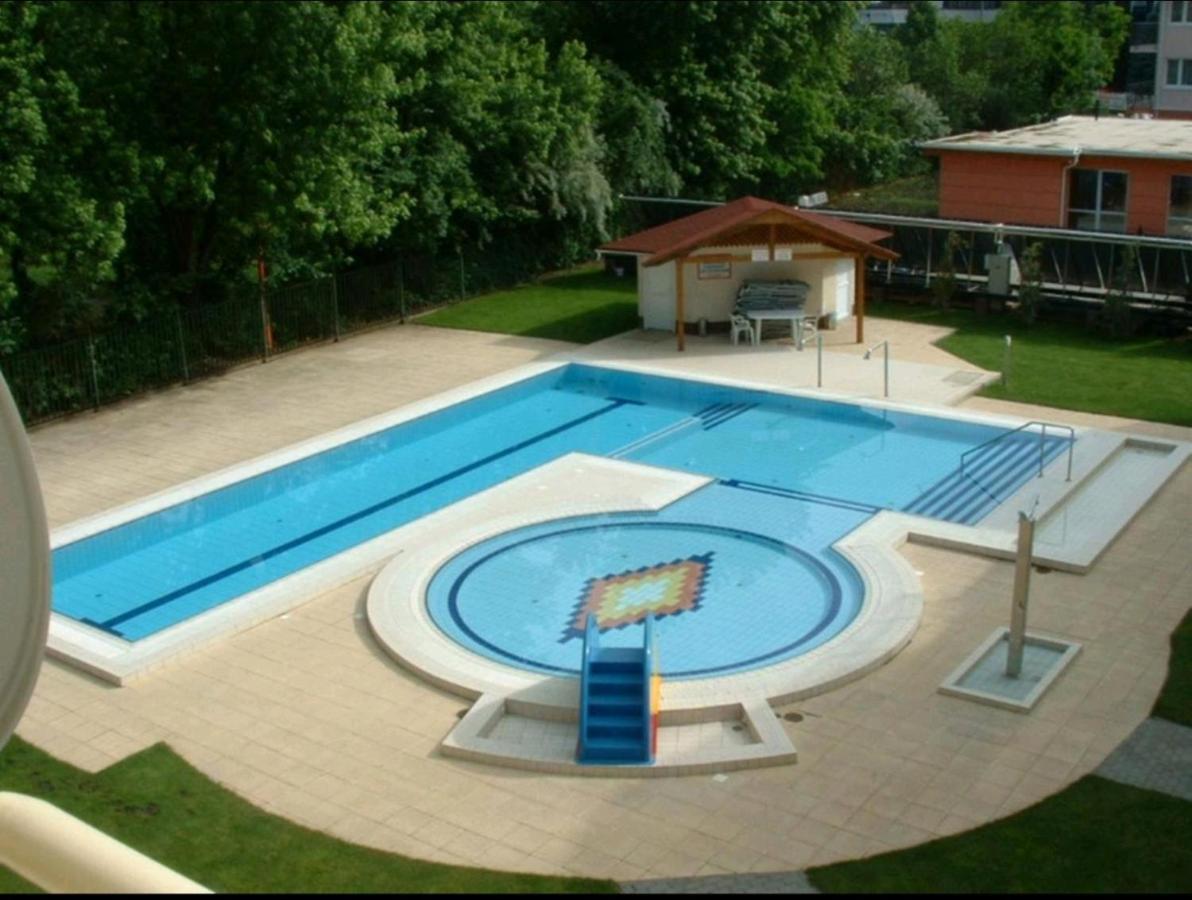 דירות Relax Wellness Studio Hajdúszoboszló מראה חיצוני תמונה