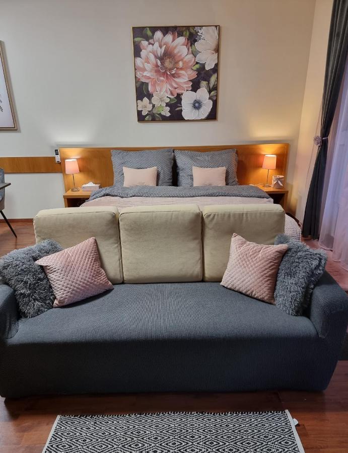 דירות Relax Wellness Studio Hajdúszoboszló מראה חיצוני תמונה