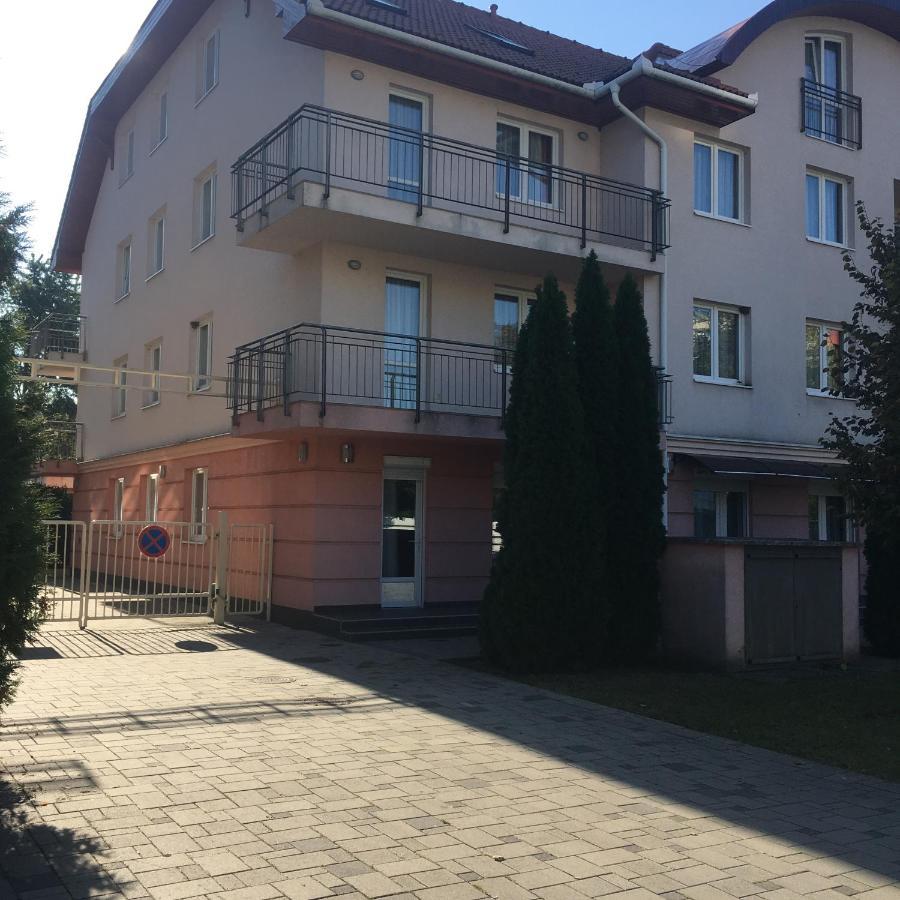 דירות Relax Wellness Studio Hajdúszoboszló מראה חיצוני תמונה