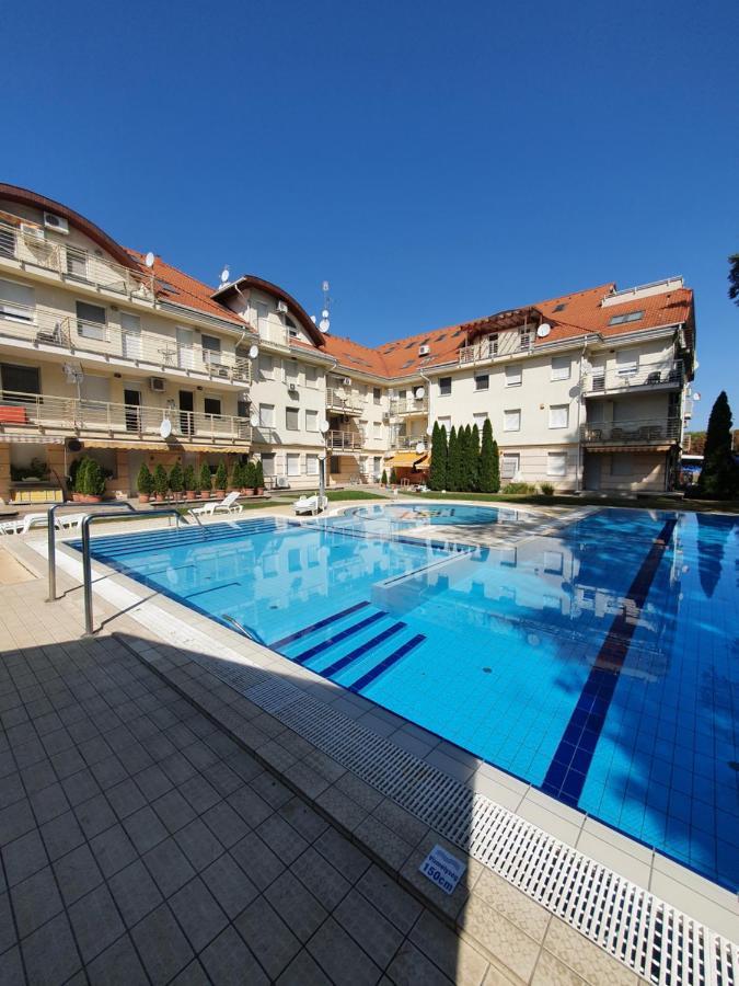 דירות Relax Wellness Studio Hajdúszoboszló מראה חיצוני תמונה